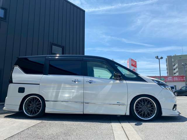 特殊なお車の制作や販売も可能です!(キッチンカーや積載車、ダンプカーやレプリカ車、バスなどなど)流行りのSUVは勿論、EV(電気自動車)やハイブリッド(PHEV含む)も納車実績がございます!何でもご相談を!