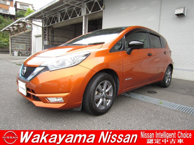 ノート1.2 e-POWER X ブラックアロー