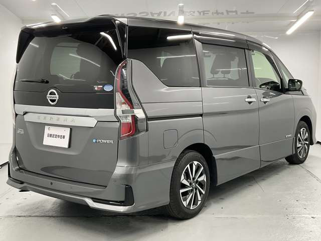 セレナ1.2 e-POWER ハイウェイスターV