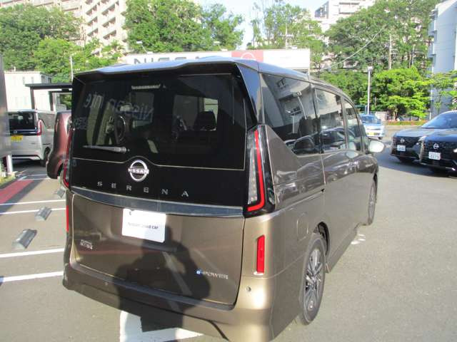 セレナ1.4 e-POWER ハイウェイスターV