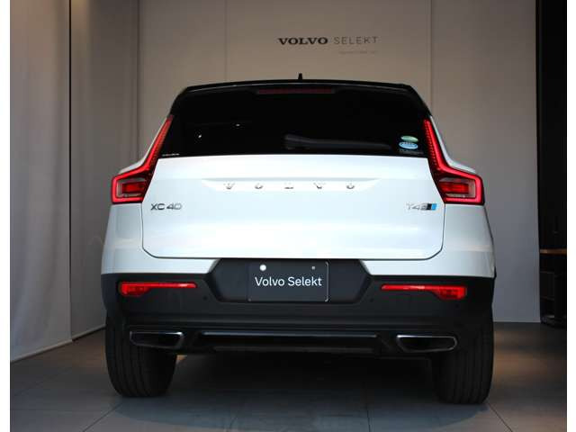 XC40T4 AWD Rデザイン 4WD