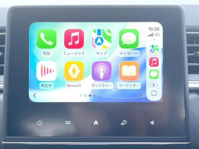 ��Apple Car Play:�X�}�z�Ƃ̗L���ڑ��ŁA�i�r�E�I�[�f�B�I�Đ��ȂǃX�}�z�̃A�v���@�\����ʂł��g����֗��@�\�ł�!
