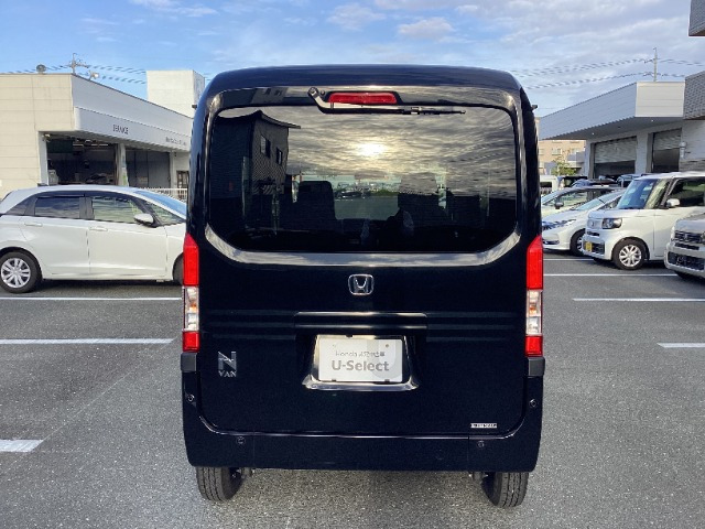 N-VANファン ターボ 4WD