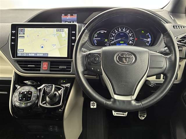 ノア1.8 ハイブリッド Si W×B II