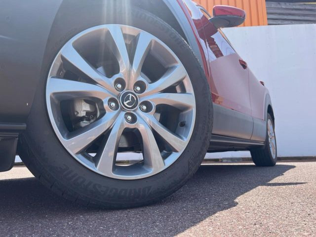 �y����18�C���`�A���~�z�C�[���z�O�ςɃ}�b�`���������A���~�z�C�[���𑕒����Ă���܂��B�e��ЊO�A���~�z�C�[����A�X�^�b�h���X�^�C�����戵�����Ă���܂��B���񂲑��k����������