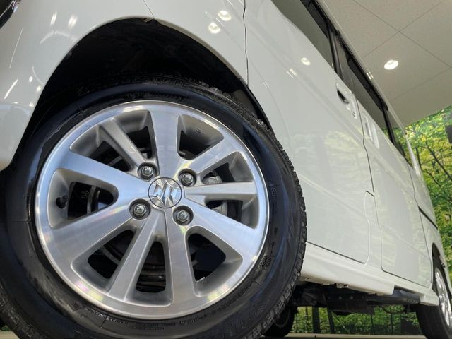 �y����14�C���`�A���~�z�C�[���z�O�ςɃ}�b�`���������A���~�z�C�[���𑕒����Ă���܂��B�e��ЊO�A���~�z�C�[����A�X�^�b�h���X�^�C�����戵�����Ă���܂��B���񂲑��k����������
