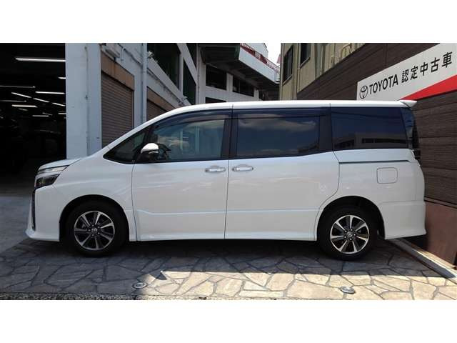 ヴォクシー2.0 ZS 煌III 4WD