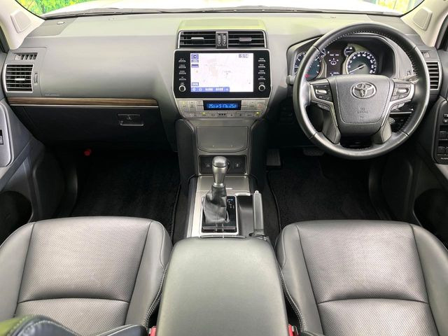 ランドクルーザープラド2.7 TX Lパッケージ マットブラック エディション 4WD