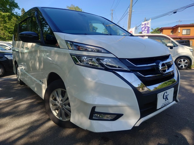 セレナ2.0 ハイウェイスター 4WD