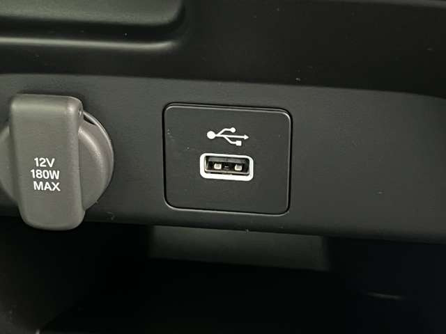 �ڑ��\��USB�[�q�t��!