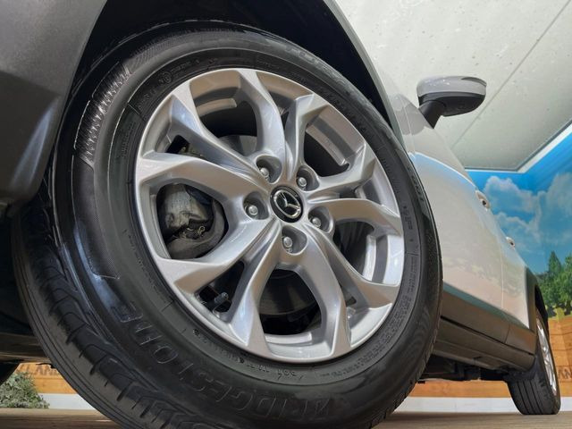 �y����16�C���`�A���~�z�C�[���z�O�ςɃ}�b�`���������A���~�z�C�[���𑕒����Ă���܂��B�e��ЊO�A���~�z�C�[����A�X�^�b�h���X�^�C�����戵�����Ă���܂��B���񂲑��k����������