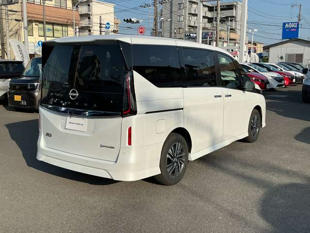 セレナ1.4 e-POWER ハイウェイスターV