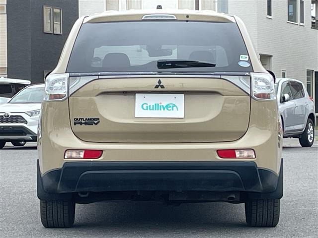 アウトランダーPHEV2.0 G ナビパッケージ 4WD