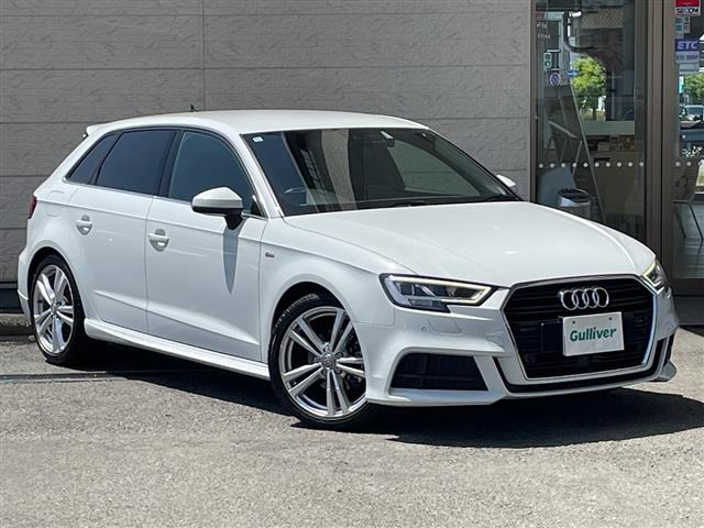 A3スポーツバック30 TFSI シグネチャーエディション