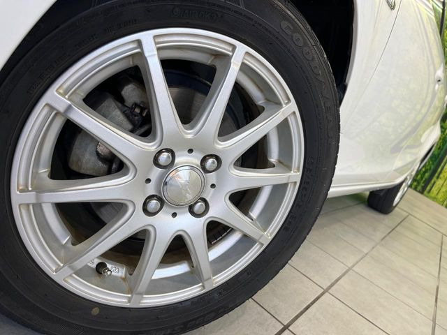�y15�C���`�A���~�z�C�[���z�O�ςɃ}�b�`�����A���~�z�C�[���𑕒����Ă���܂��B�e��A���~�z�C�[����A�X�^�b�h���X�^�C�����戵�����Ă���܂��B���񂲑��k����������