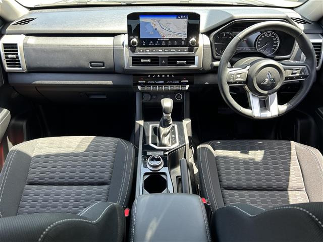 トライトン2.4 GLS ディーゼル 4WD