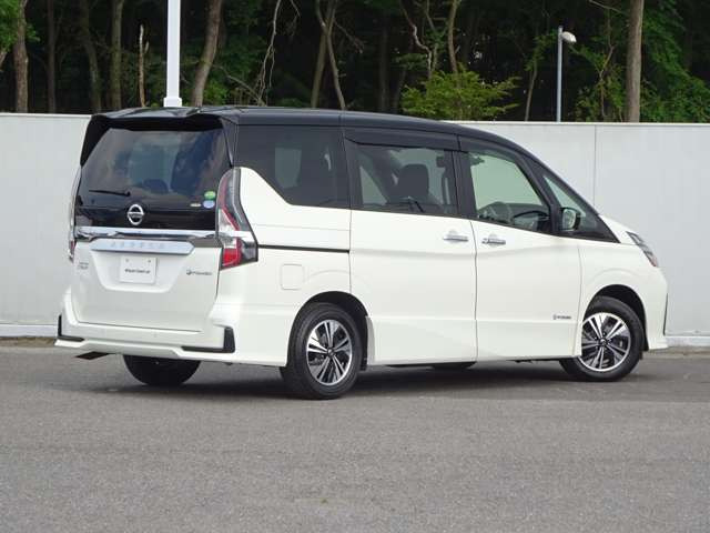 セレナ1.2 e-POWER ハイウェイスターV