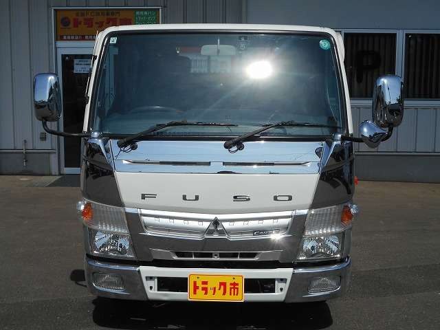 キャンター3.0 ダブルキャブ ロング 全低床 ディーゼル 4WD