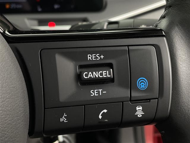 ノートオーラ1.2 G FOUR 90周年記念車 4WD