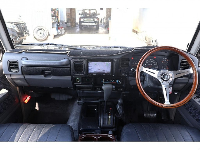 ランドクルーザープラド3.0 SXワイド ディーゼル 4WD