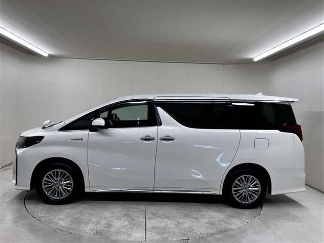 アルファードハイブリッド 2.5 S タイプゴールド E-Four 4WD