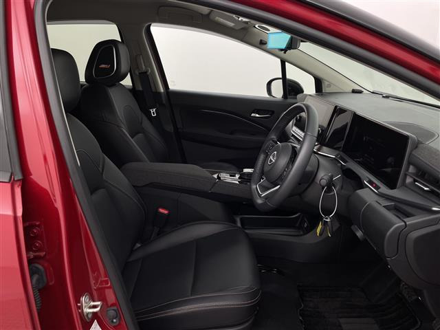 ノートオーラ1.2 G FOUR 90周年記念車 4WD