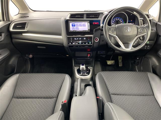 フィット1.5 ハイブリッド Lパッケージ 4WD