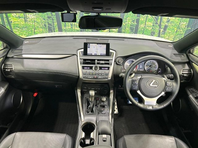 NX200t Fスポーツ