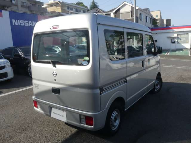 NV100クリッパーDX 5AGS車