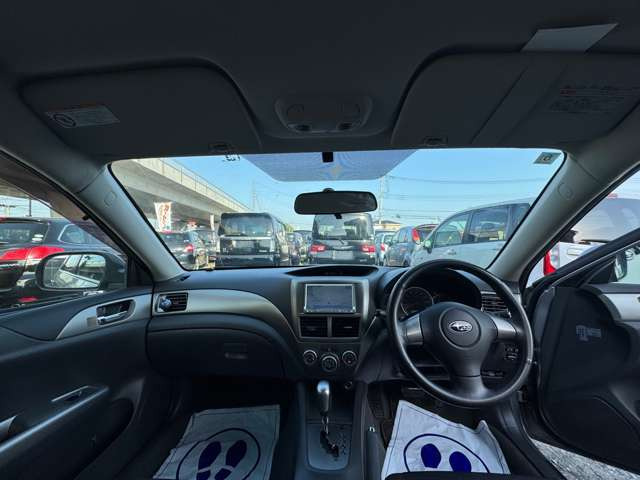 初心者の方でも安心して運転していただける視野の広さとなっております。