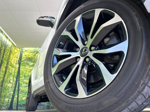 �y����18�C���`�A���~�z�C�[���z�O�ςɃ}�b�`���������A���~�z�C�[���𑕒����Ă���܂��B�e��ЊO�A���~�z�C�[����A�X�^�b�h���X�^�C�����戵�����Ă���܂��B���񂲑��k����������