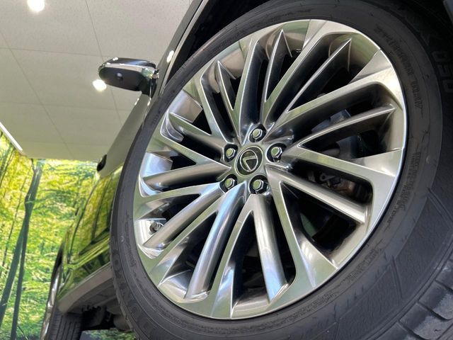 �y����20�C���`�A���~�z�C�[���z�O�ςɃ}�b�`���������A���~�z�C�[���𑕒����Ă���܂��B�e��ЊO�A���~�z�C�[����A�X�^�b�h���X�^�C�����戵�����Ă���܂��B���񂲑��k����������