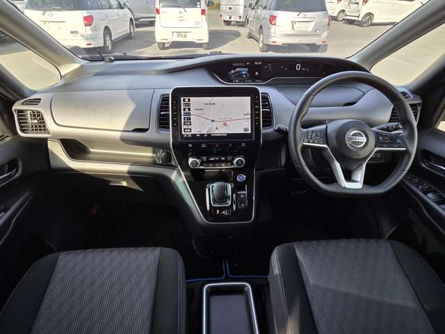 セレナ1.2 e-POWER ハイウェイスターV