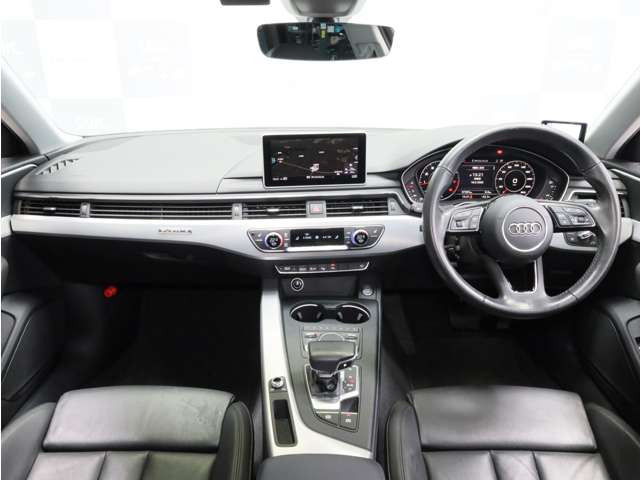 A42.0 TFSI クワトロ タキシード スタイル 4WD