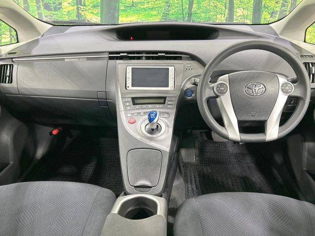 プリウス1.8 S