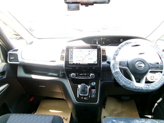 セレナ1.2 e-POWER ハイウェイスターV