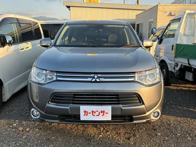 アウトランダーPHEV2.0 G プレミアムパッケージ 4WD