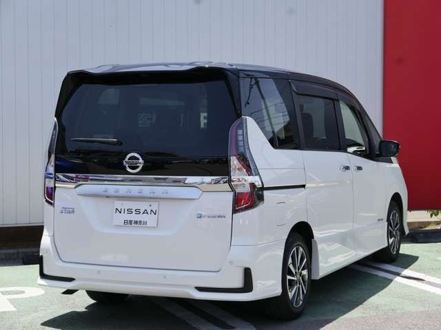 セレナ1.2 e-POWER ハイウェイスターV