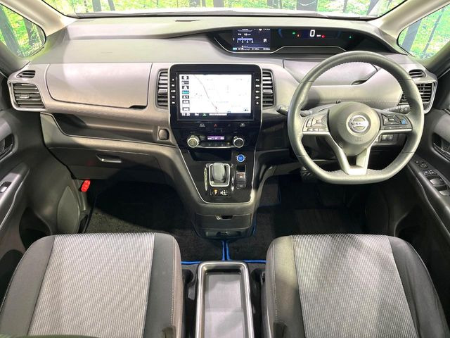 セレナ1.2 e-POWER ハイウェイスターV
