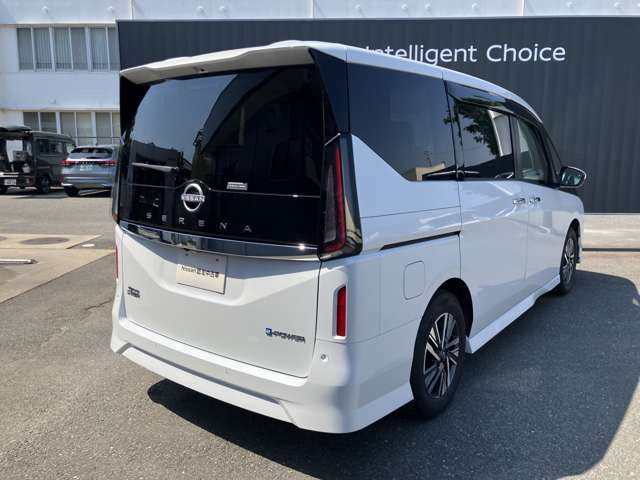 セレナ1.4 e-POWER ハイウェイスターV