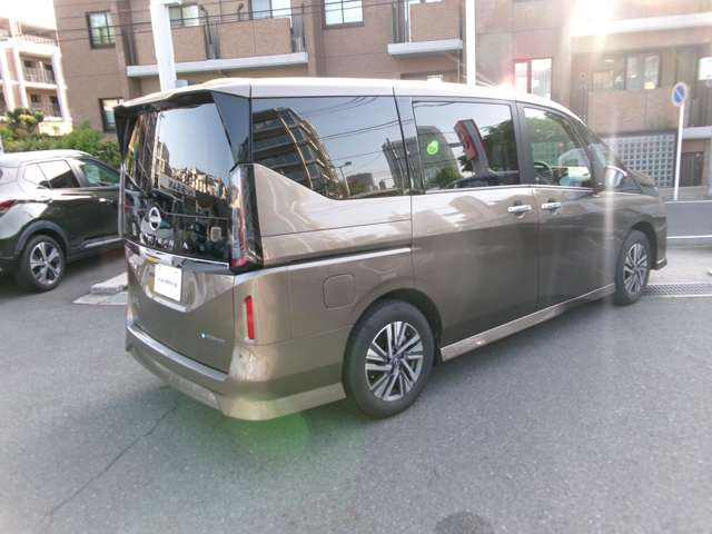 セレナ1.4 e-POWER ハイウェイスターV