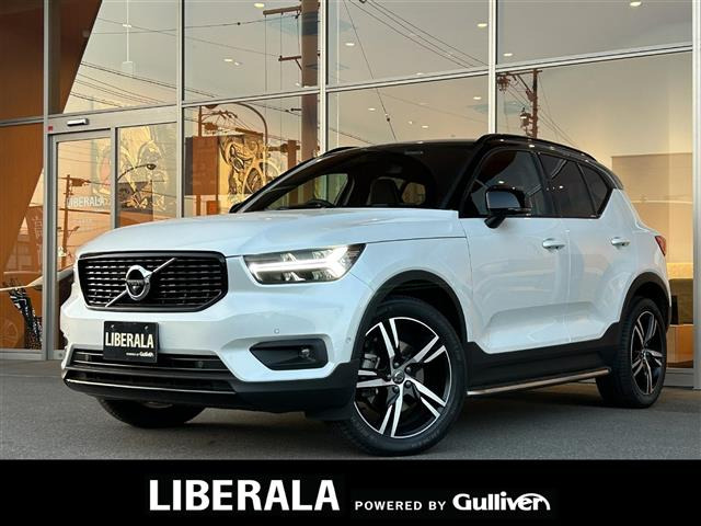XC40B4 AWD Rデザイン 4WD