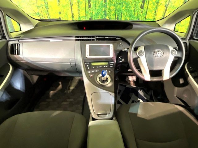 プリウス1.8 S