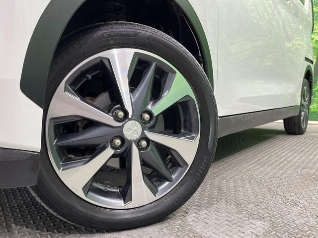 �y����15�C���`�A���~�z�C�[���z�O�ςɃ}�b�`���������A���~�z�C�[���𑕒����Ă���܂��B�e��ЊO�A���~�z�C�[����A�X�^�b�h���X�^�C�����戵�����Ă���܂��B���񂲑��k����������