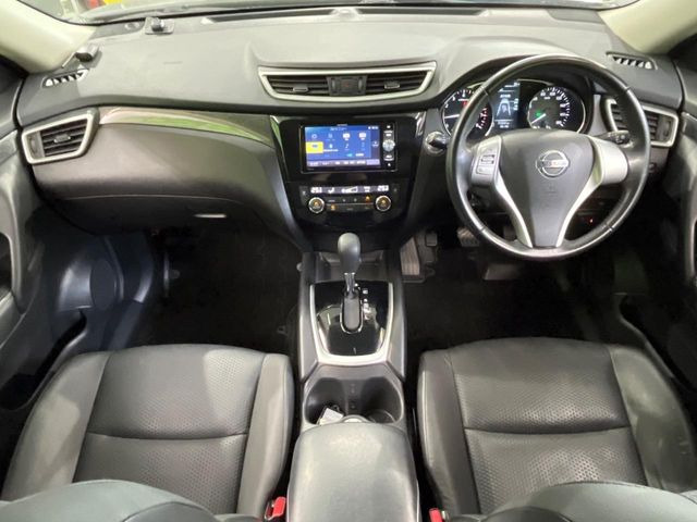 エクストレイル2.0 20X エマージェンシーブレーキパッケージ