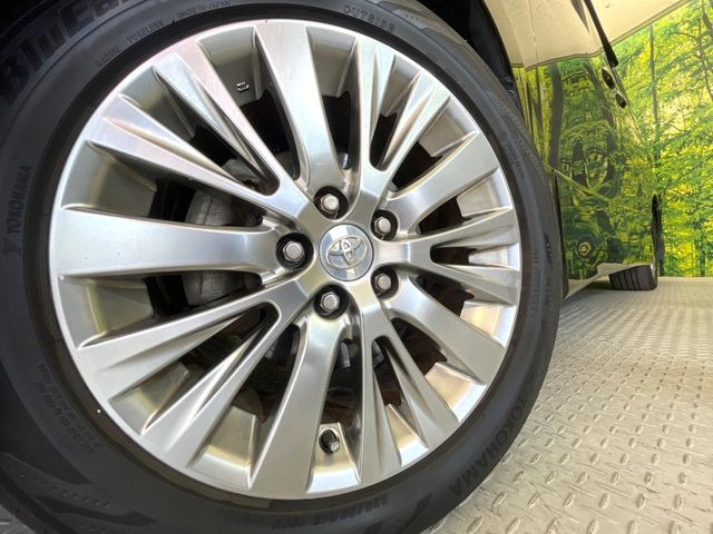 �y����18�C���`�A���~�z�C�[���z�O�ςɃ}�b�`���������A���~�z�C�[���𑕒����Ă���܂��B�e��ЊO�A���~�z�C�[����A�X�^�b�h���X�^�C�����戵�����Ă���܂��B���񂲑��k����������