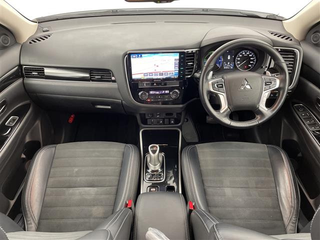 アウトランダーPHEV2.4 G 4WD