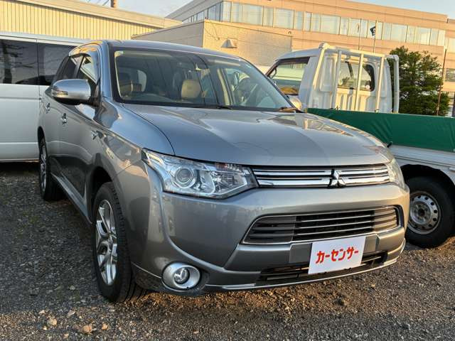 アウトランダーPHEV2.0 G プレミアムパッケージ 4WD