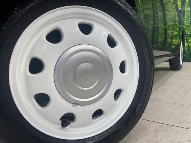 �y����16�C���`�A���~�z�C�[���z�O�ςɃ}�b�`���������A���~�z�C�[���𑕒����Ă���܂��B�e��ЊO�A���~�z�C�[����A�X�^�b�h���X�^�C�����戵�����Ă���܂��B���񂲑��k����������
