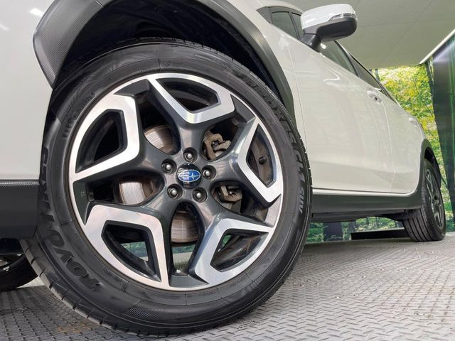 �y����18�C���`�A���~�z�C�[���z�O�ςɃ}�b�`���������A���~�z�C�[���𑕒����Ă���܂��B�e��ЊO�A���~�z�C�[����A�X�^�b�h���X�^�C�����戵�����Ă���܂��B���񂲑��k����������